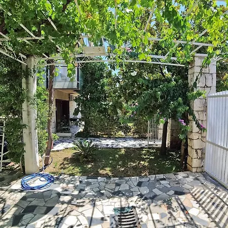 Meje Apartman